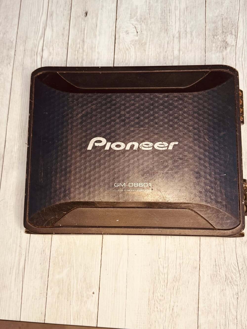 Pioneer GM-D8601 vs Rockford Fosgate Punch PBR400X4D,
